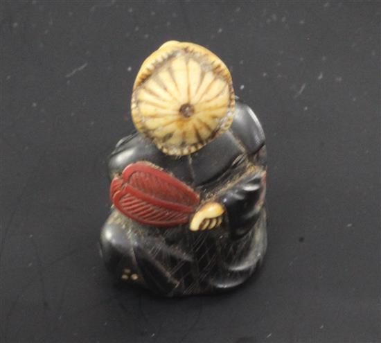 A Japanese wood, lacquer and ivory netsuke, Meiji period, 4.2cm